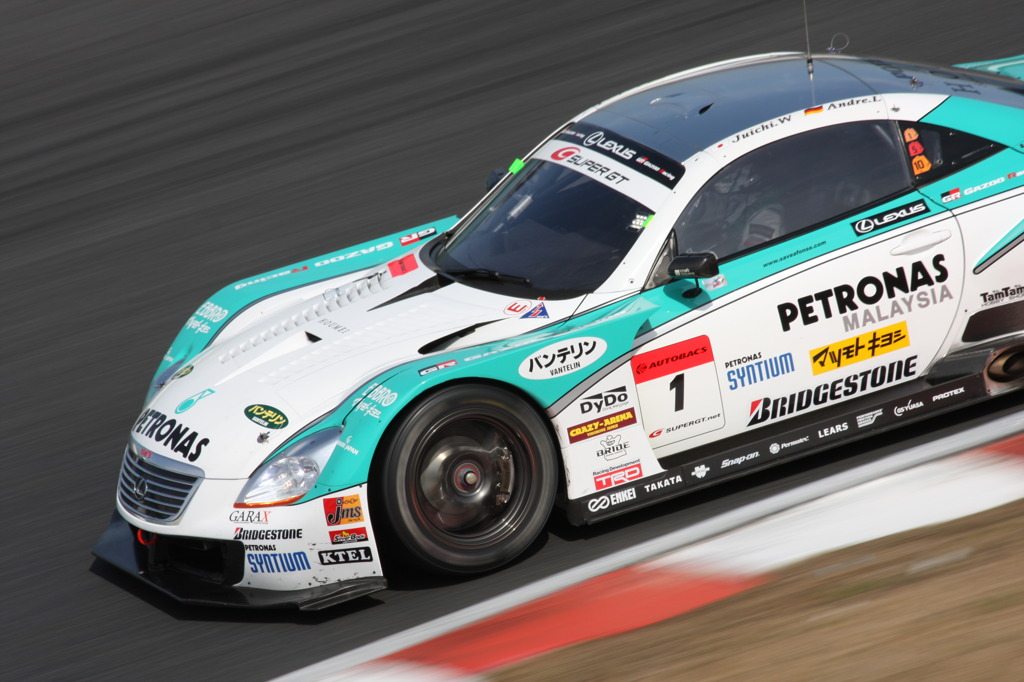 PETRONAS TOM'S SC430