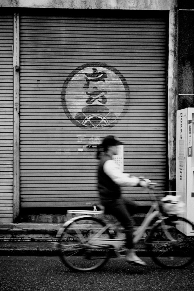 30年以上も前に閉店した料亭の、今も取り壊されずに残っている建物（下部）