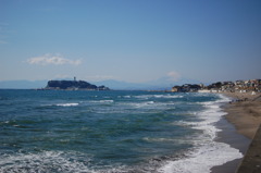 江ノ島と富士山と海と空。