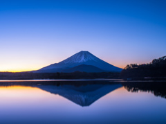 精進湖の夜明け④