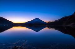 精進湖の夜明け③