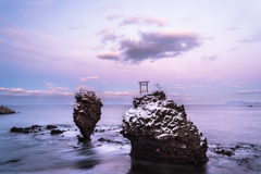 えびす岩と大黒岩