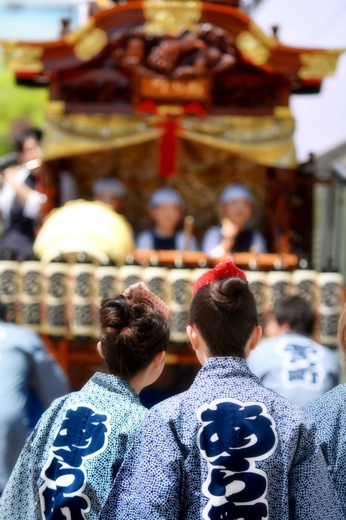 見守る眼差し