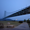 節電中の明石海峡大橋
