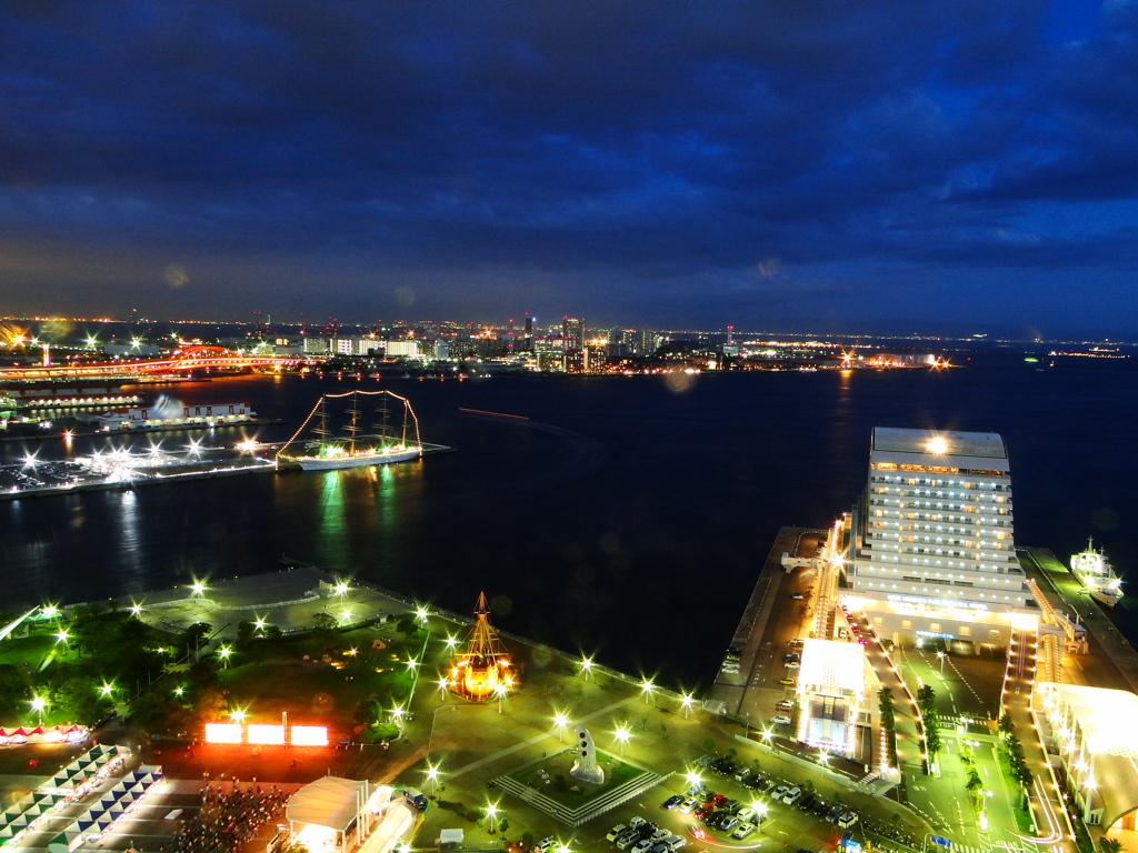 神戸ポートタワー