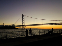 釣りをする人々