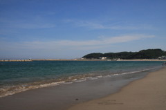 シーズン過ぎた夏の海辺で２