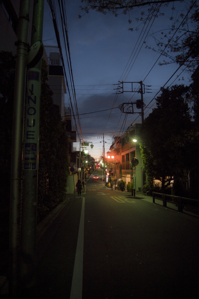 夕方と夜の間