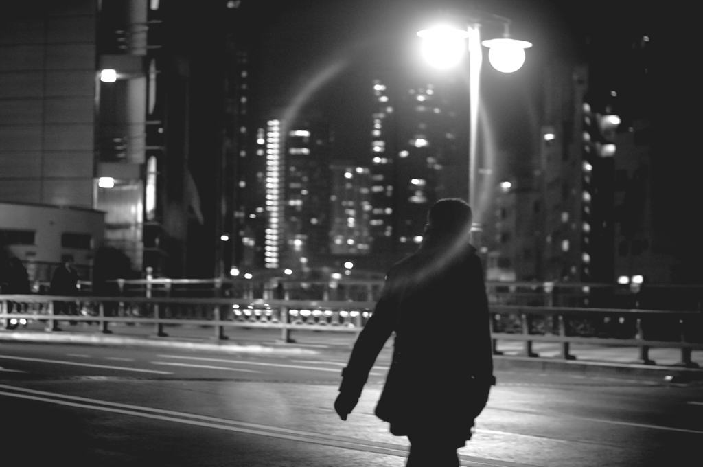 家路を急ぐ