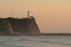豊間海岸と塩屋崎灯台