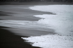 荒ぶる大海