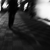 夜道を歩く