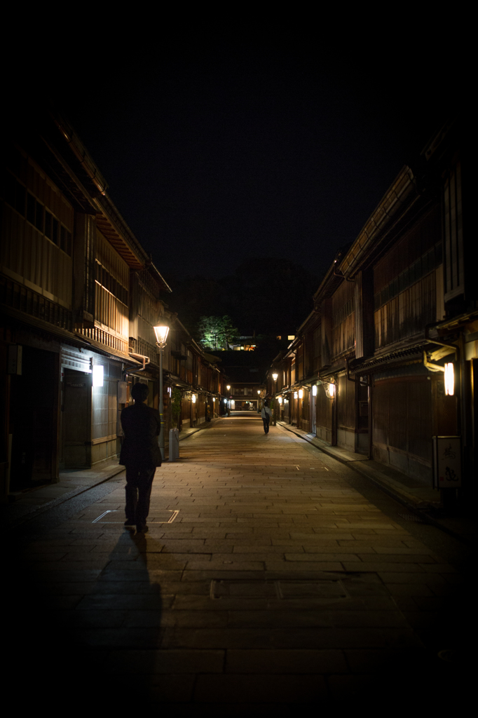 音のない夜