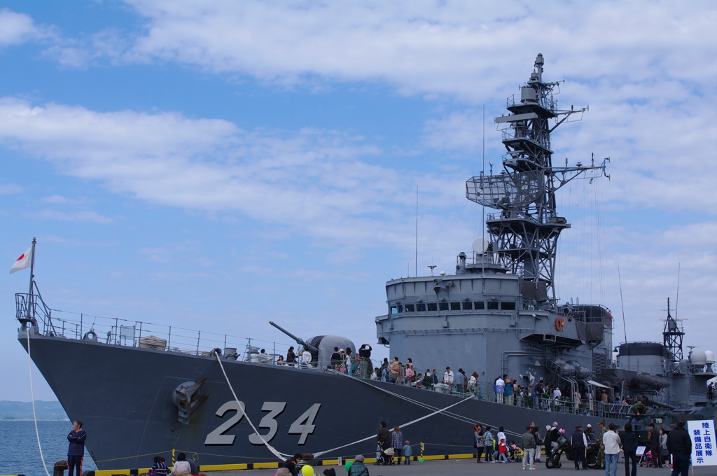 護衛艦　利根