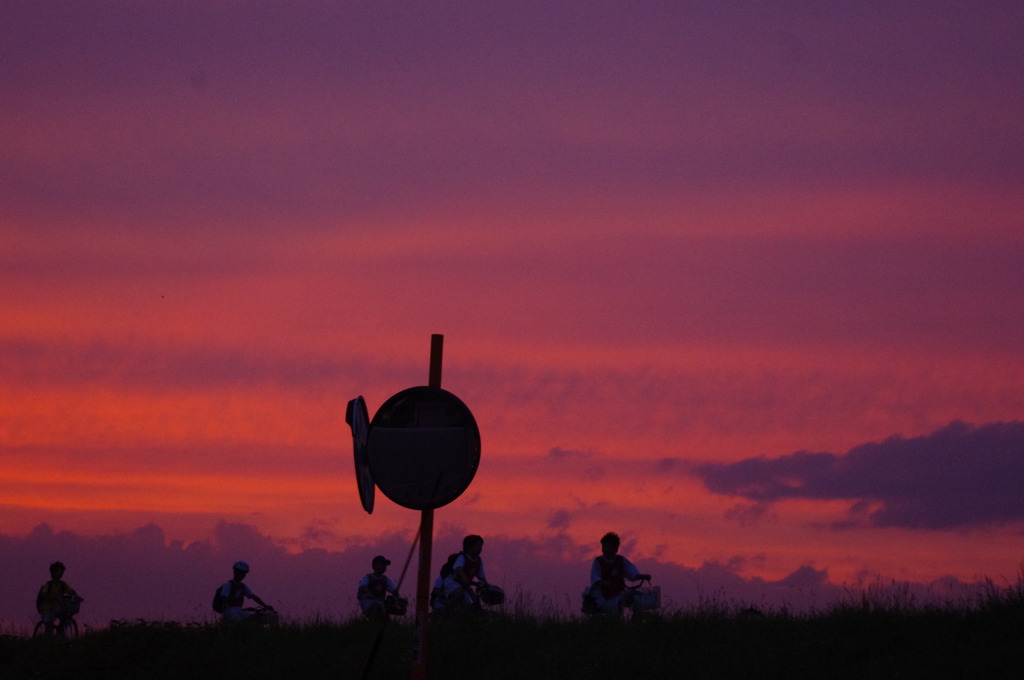 夕日に向かって