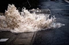 豪雨.