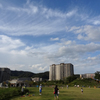 秋空の下で