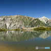 八方池に写る白馬三山