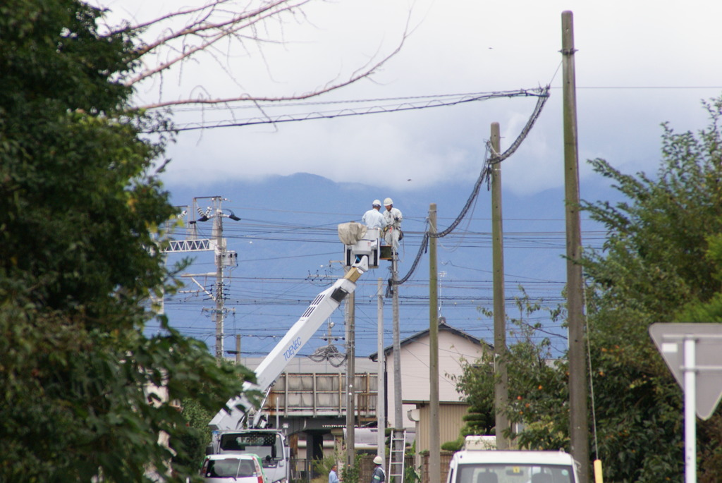 7835 早速復旧工事-御苦労さま
