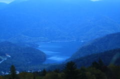 早朝の糠平湖