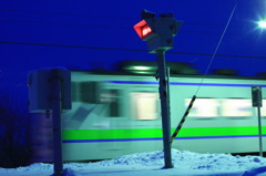 雪の日の始発列車