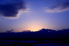 新雪と夕暮れ