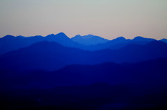 夕暮れの日高山脈