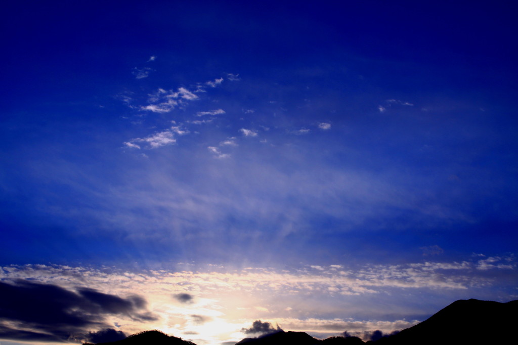夕暮れの蒼