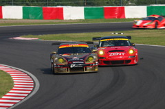 CINE CITTA'タイサンポルシェ　VS　ZENT Porsche RSR