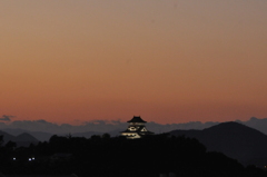 夕暮れの犬山城