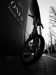道端の自転車