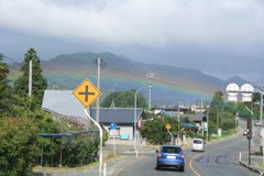 山裾の虹