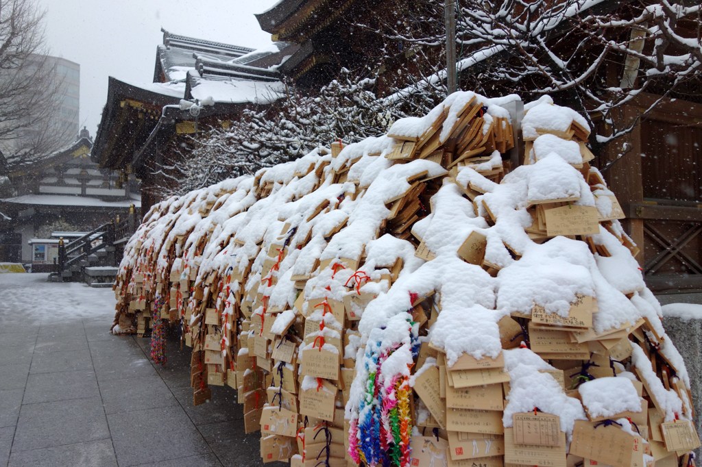 雪の湯島天神