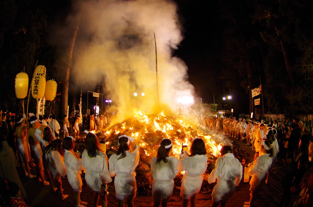 大崎八幡宮松焚祭2014