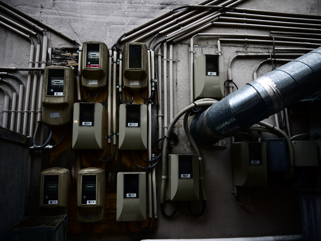 横丁の電力メーター