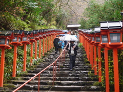 雨の貴船神社