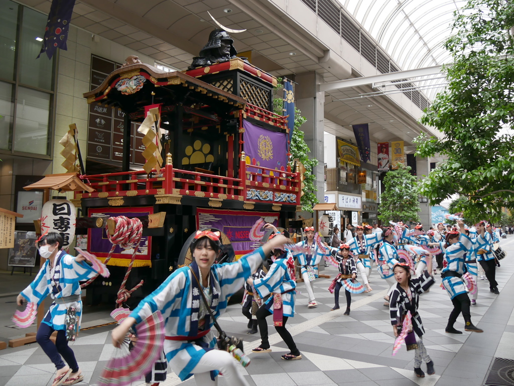 久々のすずめ踊り