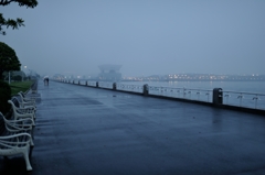 雨の山下公園