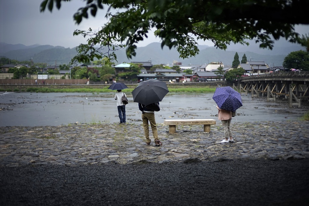 突然の雨