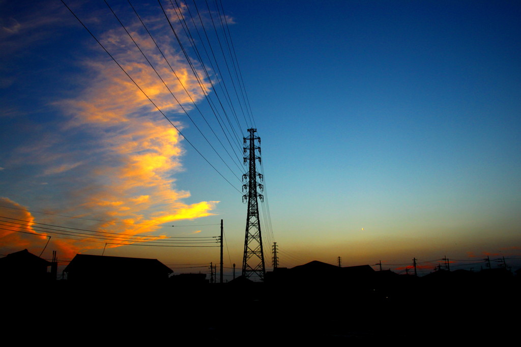 送電線と雲