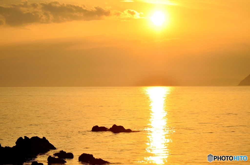 ここから見える夕日、地球の向こうじゃたぶん朝日。
