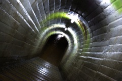 秋芳洞内トンネル階段
