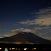 富士の夜を味わう