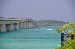 池間大橋の海は美しい