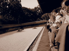 ぼーっとしましょう、日本人。