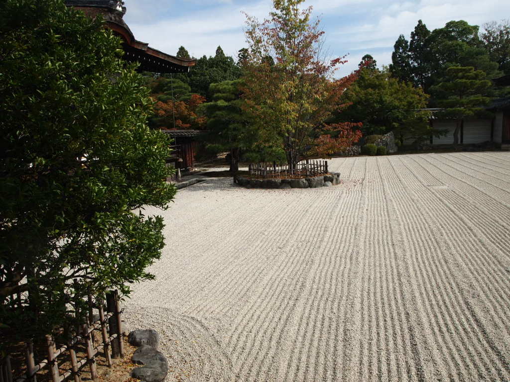 何を思って石庭を造ったのでしょうか。