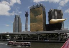 なかよし建物と船　