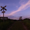 夕暮れの踏み切り