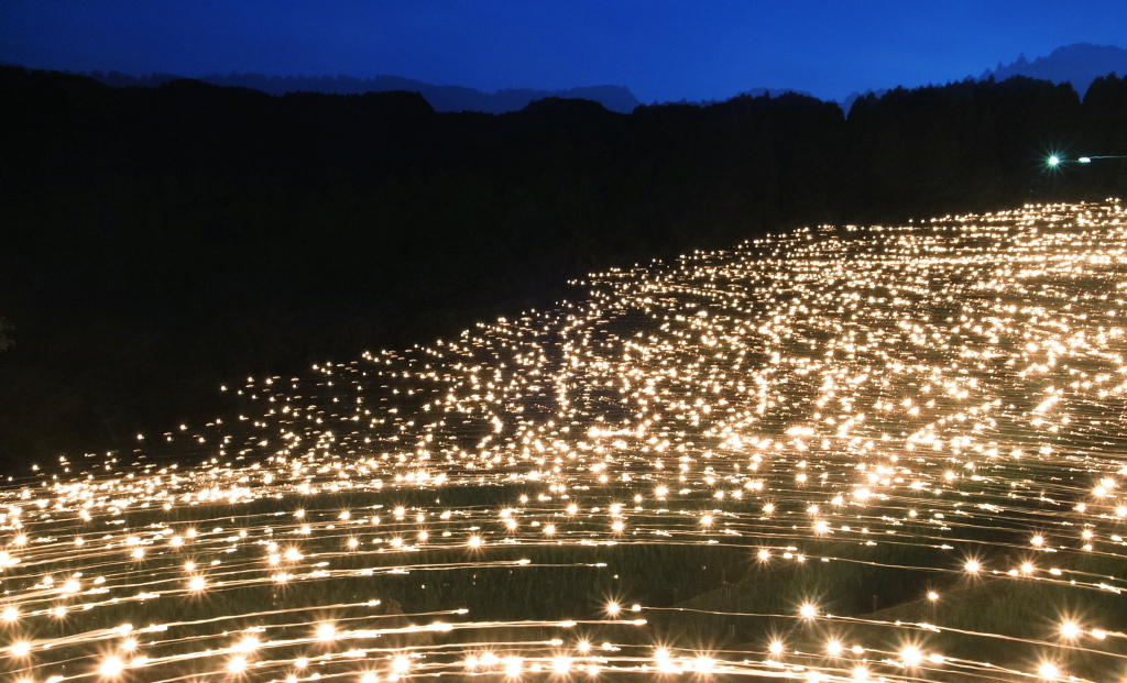 里山のネオン