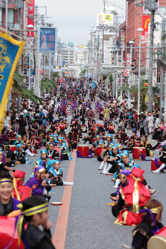 一万人のエイサー踊り隊37